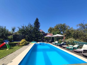 Pool - Holiday apartment with outdoor pool and air conditioning (Balatonföldvár)