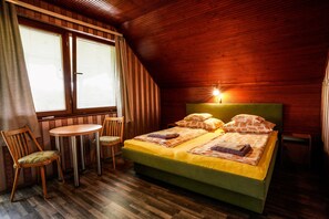 1 bedroom, travel cot, WiFi