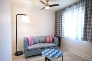 1 bedroom, Egyptian cotton sheets, premium bedding, down duvets - Soma House (San Francisco)