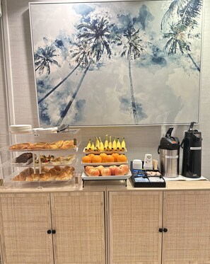 Petit déjeuner continental compris tous les jours