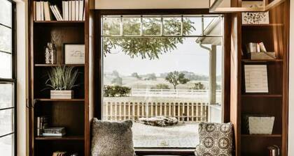 Modern vineyard farmhouse