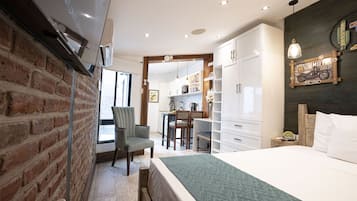 Estudio de diseño | 1 dormitorio, ropa de cama de alta calidad, edredones de plumas
