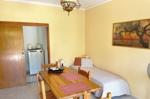 Apartamento, 1 habitación, fumadores, balcón | Restauración