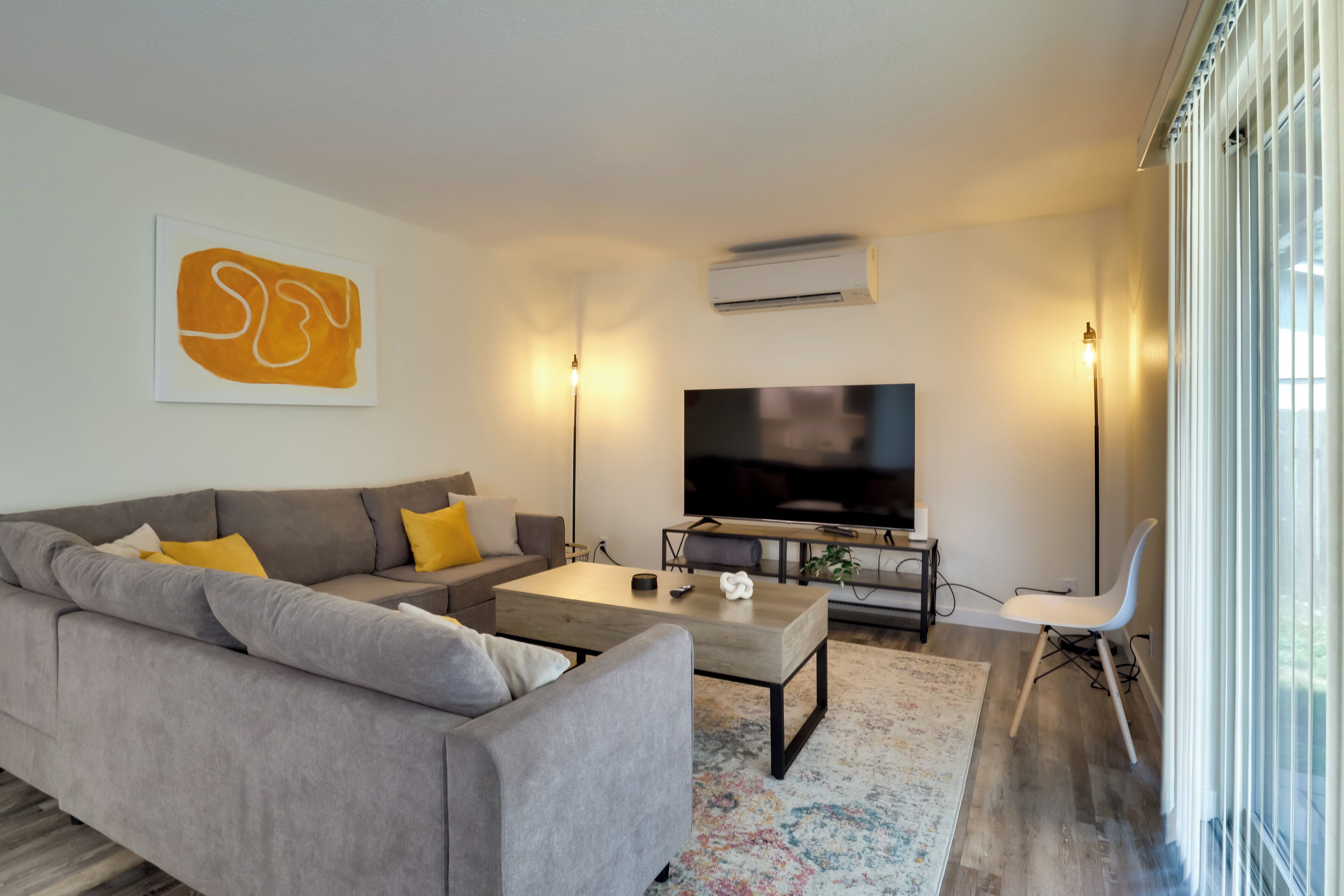 Salem Vacation Rental w/ Yard ~ 3 Mi to Downtown