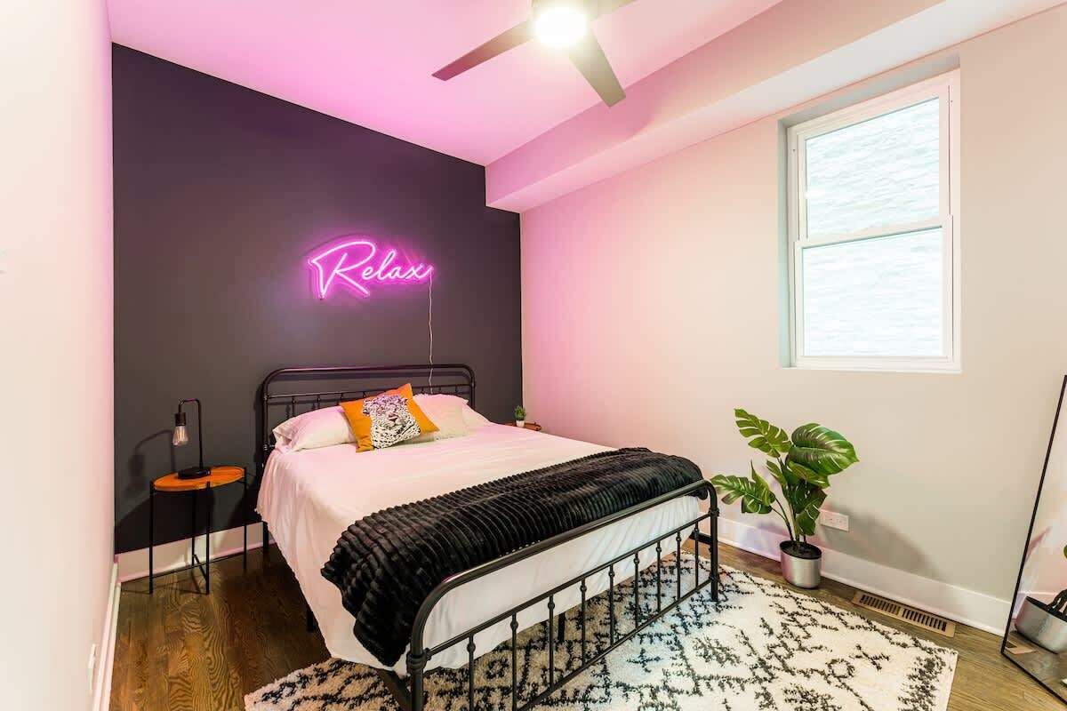 2 soverom, strykejern/-brett, reiseseng for barn og wi-fi