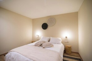 Apartamento, vista para a cidade | Comodidades do quarto
