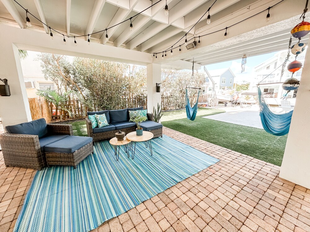 A true waterfront oasis. Relax and enjoy your stay with the whole