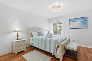 2 Schlafzimmer, Schreibtisch, Bügeleisen/Bügelbrett, WLAN