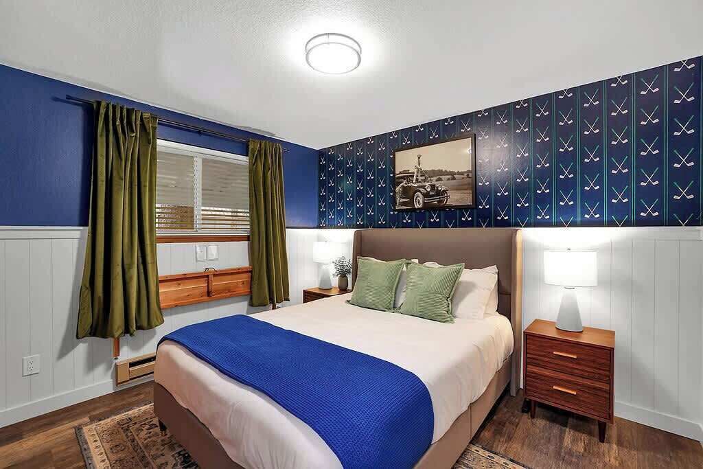 4 Schlafzimmer, Bügeleisen/Bügelbrett