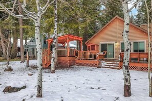 Exterior - Evergreen · Golf Course! Hot Tub•Sauna•Firepit•Pets (McCall)