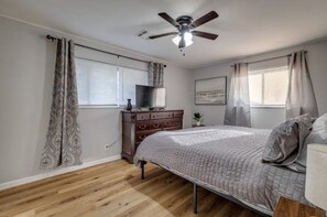 3 bedrooms, iron/ironing board, free WiFi, bed sheets