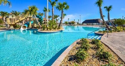 Relax and unwind! Pvt Pool Spa, Pool Table, Theater, BBQ Grill, Free Wifi!