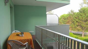 Apartment, 2 Bedrooms, Balcony | Balcony