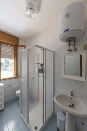 Studio, Terrace, Garden View | Bathroom - Studio in a Complex With 3 Swimming Pools (San Michele al Tagliamento)