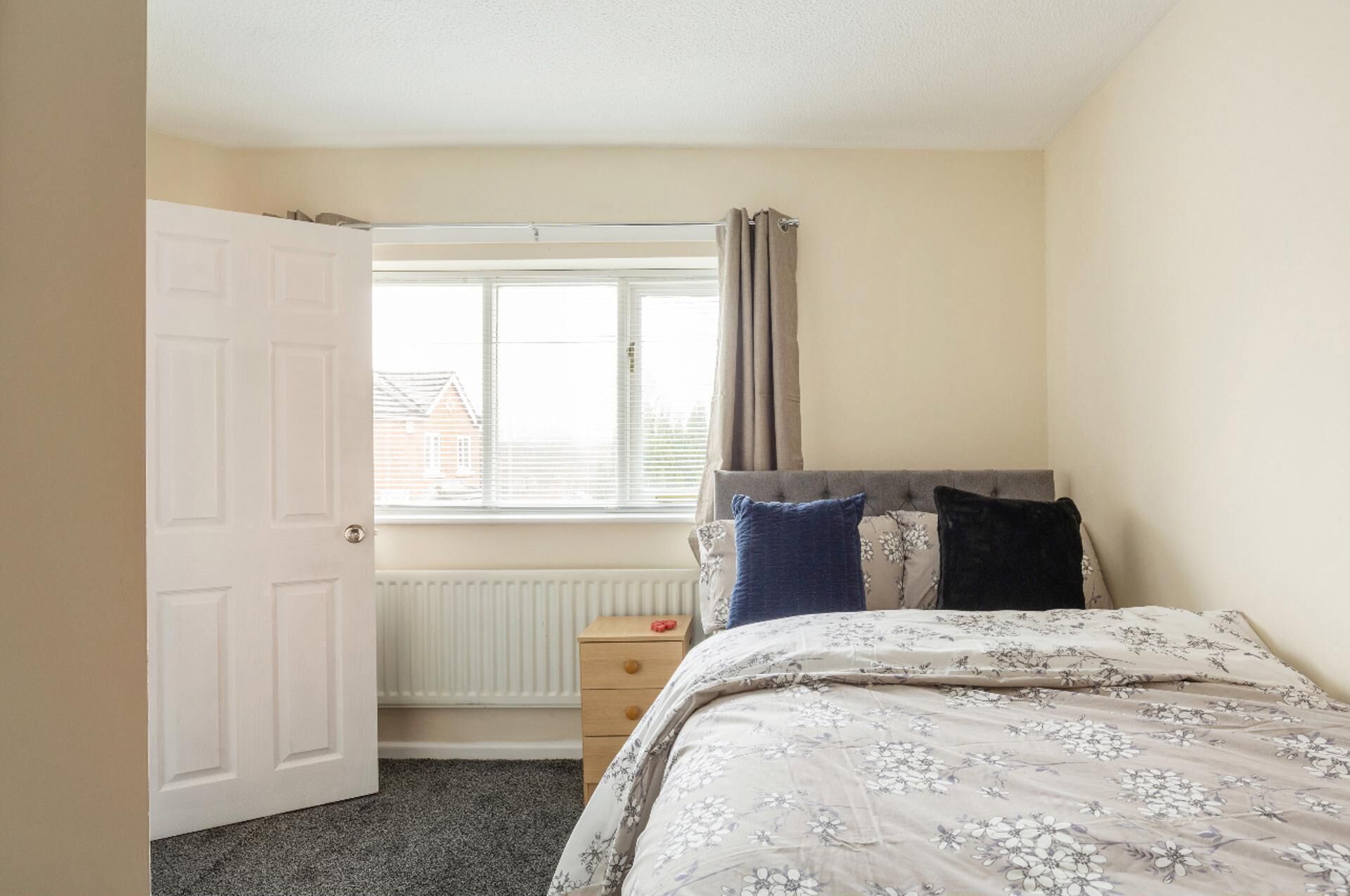 House, Multiple Beds | 3 bedrooms, desk, iron/ironing board, free WiFi