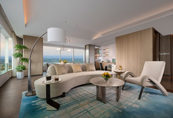 Suite, 1 chambre (Meeting Area) | 1 chambre, coffres-forts dans les chambres, chambres insonorisées