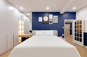 2 bedrooms, desk, iron/ironing board, free WiFi