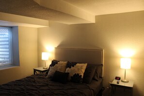 5 bedrooms, desk, iron/ironing board, travel cot