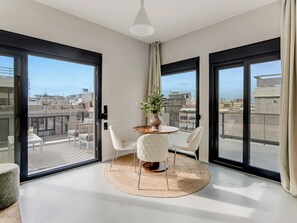 Studio, meerdere slaapkamers, terras | Woonruimte