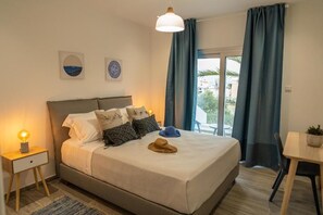 2 عدّة غرف نوم وواي فاي وملاءات أسرّة