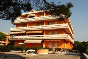 Appartement, 2 chambres, balcon, vue ville | Façade de l’hébergement