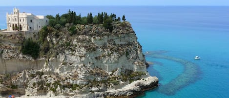 House, 1 Bedroom, Smoking, City View | Exterior