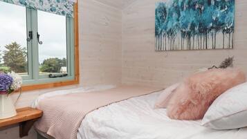 1 habitación, decoración personalizada y muebles diferentes