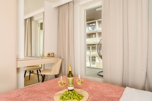 Appartement exclusif | 2 chambres, literie de qualité, décor unique, ameublement unique