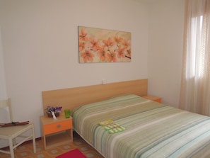 Departamento, 2 habitaciones, patio, vista al jardín | 3 habitaciones 