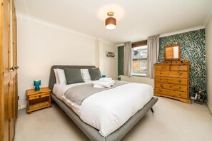 Apartment (1 Bedroom) | 1 bedroom, bed sheets - NEW Cosy 1BD Flat Close to Kew Gardens Richmond (Richmond)