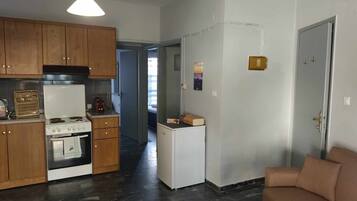 Apartamento | Zona de estar | Televisión LED de 32 pulgadas con canales digitales