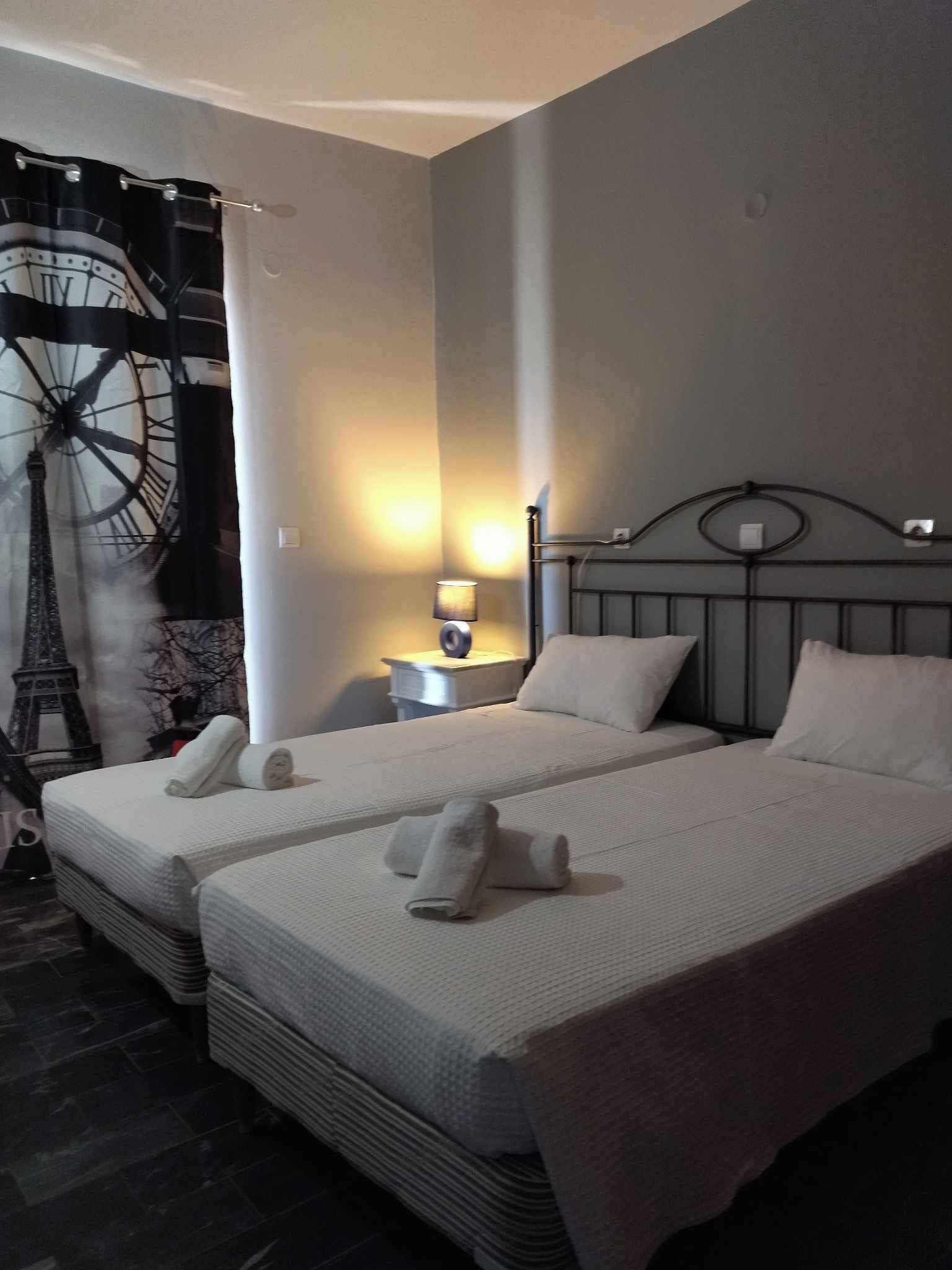 In-room safe, free WiFi, bed sheets