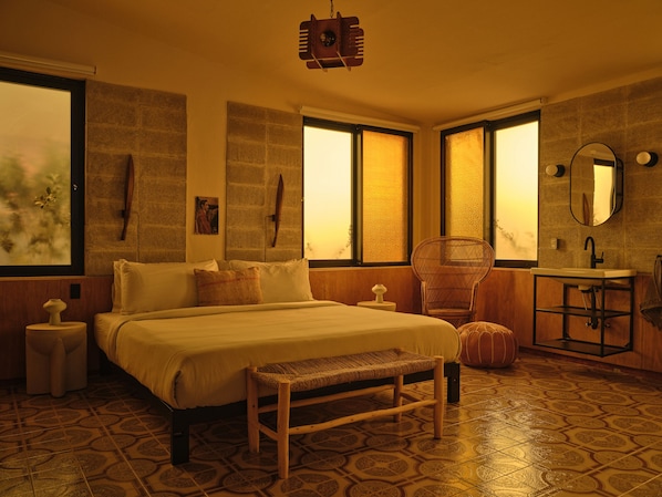 Deluxe Studio | 1 bedroom, hypo-allergenic bedding, memory foam beds