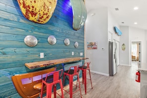 Interior - Da Volks VW Haus with Courtyard
King Master,Mins from downtown
(St. Augustine)