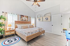 3 habitaciones, tabla de planchar con plancha, wifi y ropa de cama 
