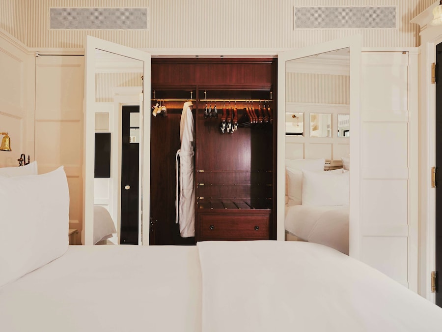 Room (Essentielle) | Room amenity