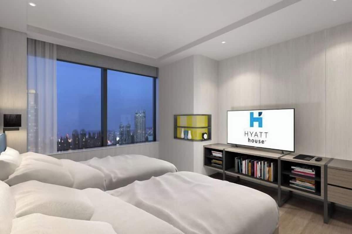 1 bedroom, in-room safe, desk, laptop workspace