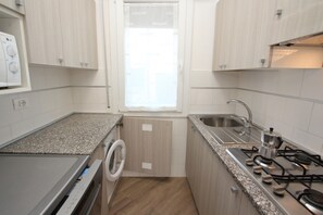 Appartement, 2 chambres, patio, vue jardin | Intérieur