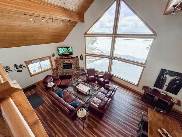 Smart TV, fireplace, video games