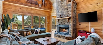 Lake Views | Hot Tub | Fire Pit | Micro Events