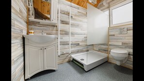 Apartment, 1 Bedroom, Smoking, Terrace | Bathroom