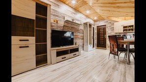 Apartment, 1 Bedroom, Smoking, Terrace | Living room