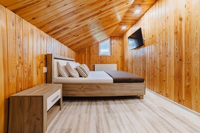 Zoo Adjacent Summit Flat By Brasov BnB