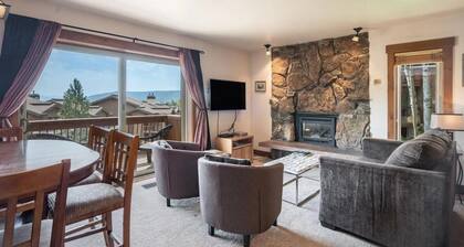 ⭐️ Ski to Complex Doors ⎮ Free WIFI ⎮Hot Tub