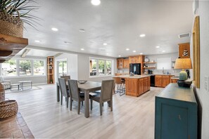 Fridge, microwave, oven, stovetop - Just Dock It | Lakefront Luxury for the Whole Family | Sleeps 14+ | Private Dock + Game Room (Rocky Mount)