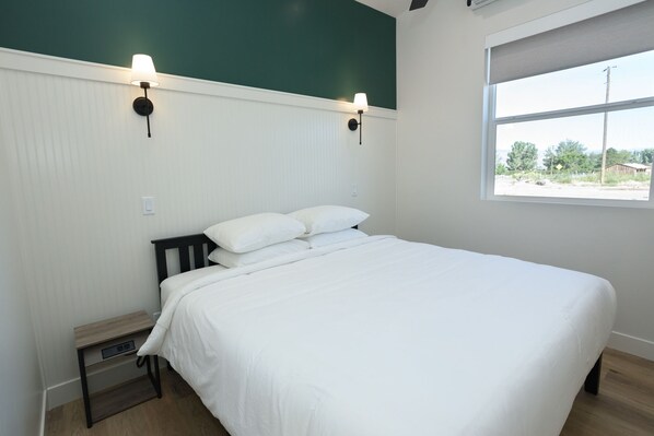 1 bedroom, iron/ironing board, travel cot, WiFi