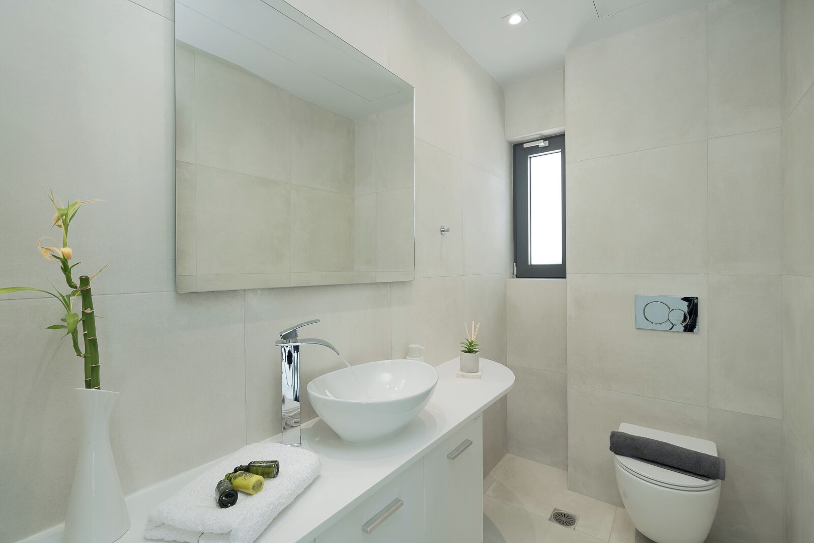 luxury suite | bathroom | slippers