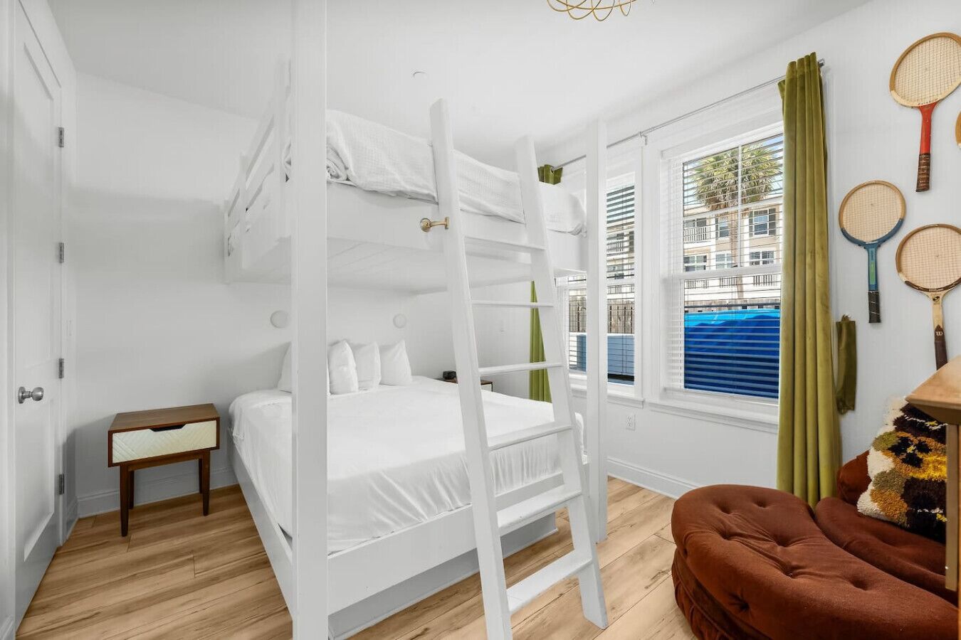 3 多间卧室、办公桌、熨斗/熨衣板、WiFi