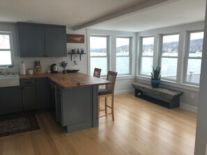 Microondas, horno, parrilla de estufa y lavavajillas 