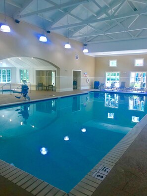 Piscina interna, piscina externa
